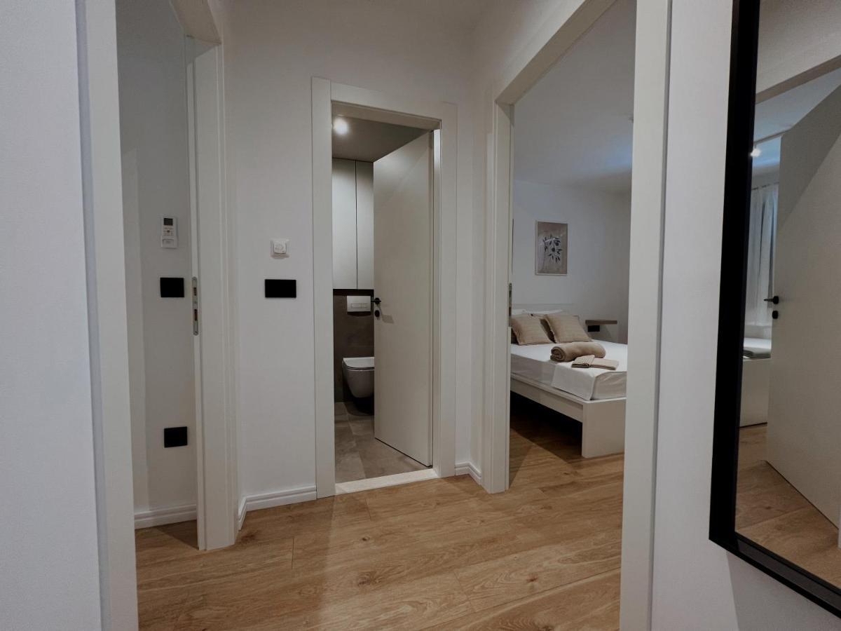 Dawn & Dusk - Modern Two Bedroom Apartment With Mountain Views Čilipi エクステリア 写真