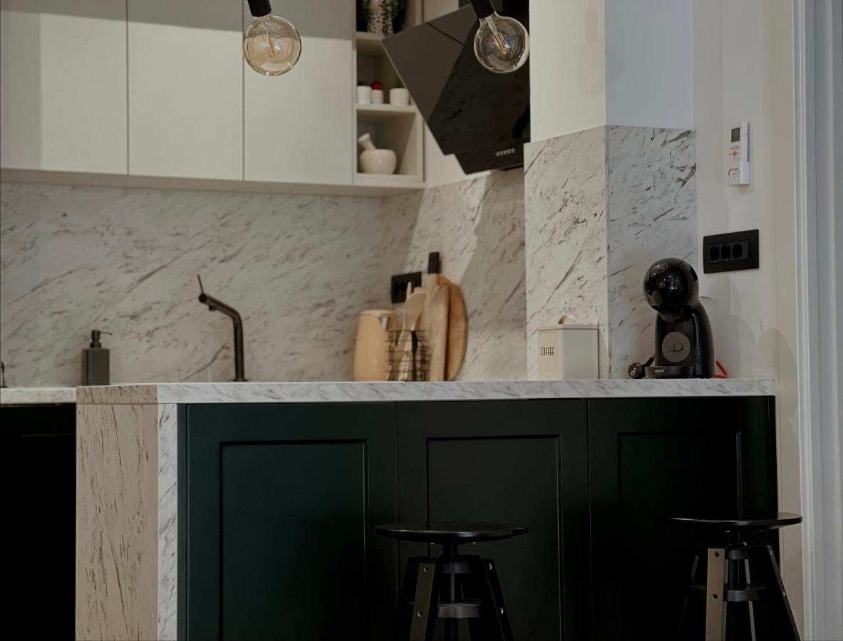Dawn & Dusk - Modern Two Bedroom Apartment With Mountain Views Čilipi エクステリア 写真
