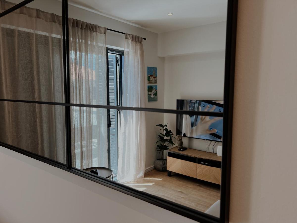 Dawn & Dusk - Modern Two Bedroom Apartment With Mountain Views Čilipi エクステリア 写真