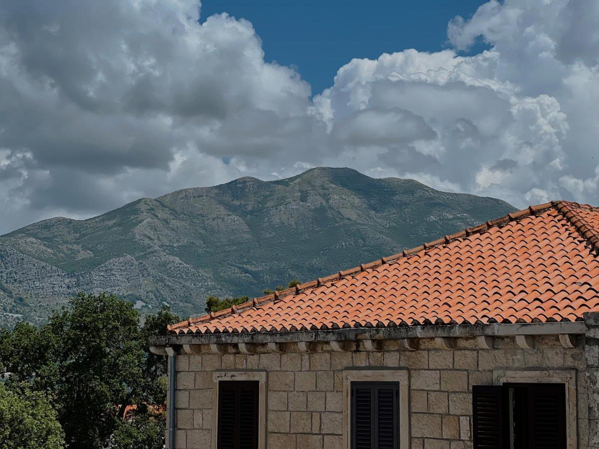 Dawn & Dusk - Modern Two Bedroom Apartment With Mountain Views Čilipi エクステリア 写真
