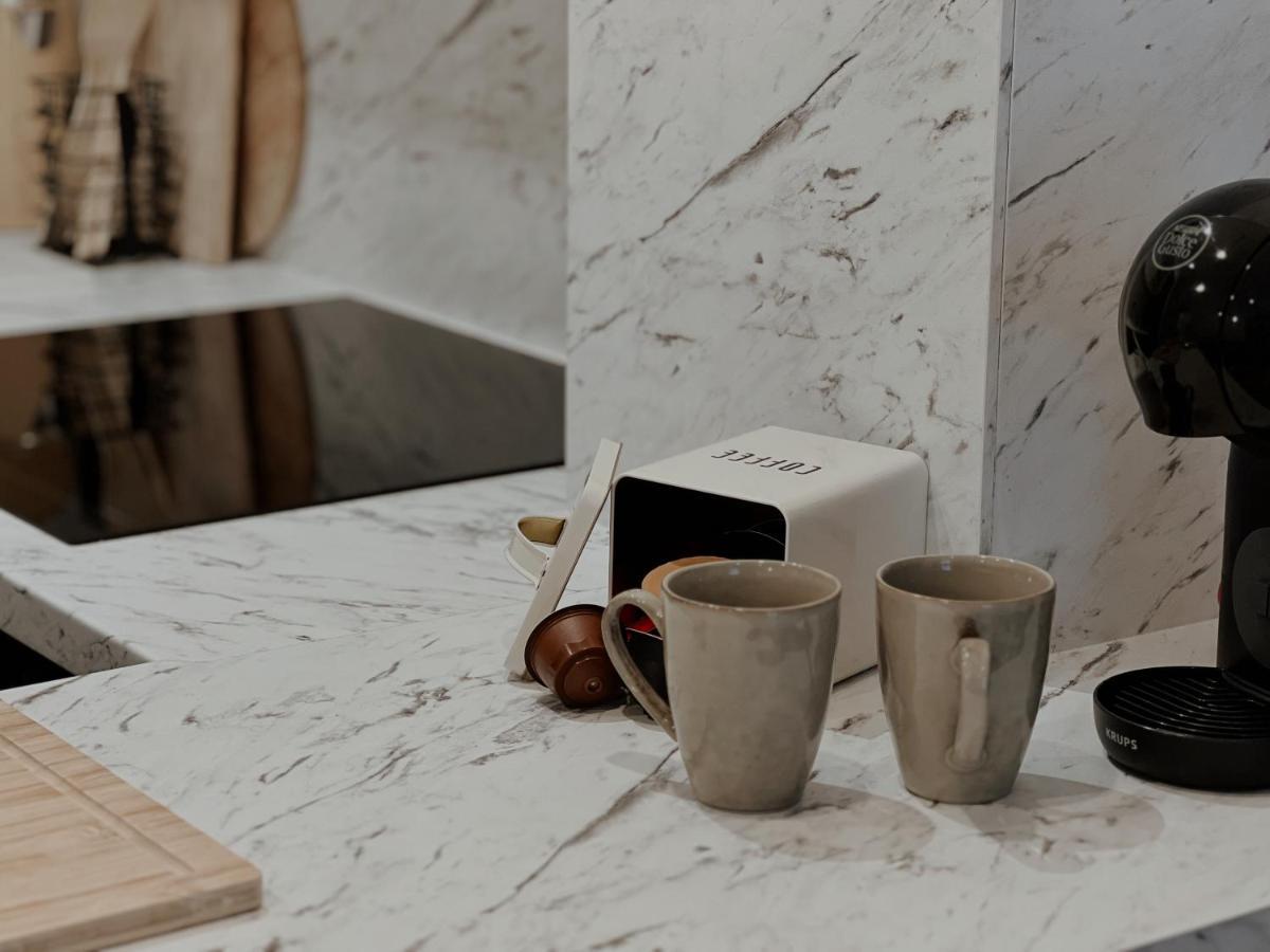 Dawn & Dusk - Modern Two Bedroom Apartment With Mountain Views Čilipi エクステリア 写真