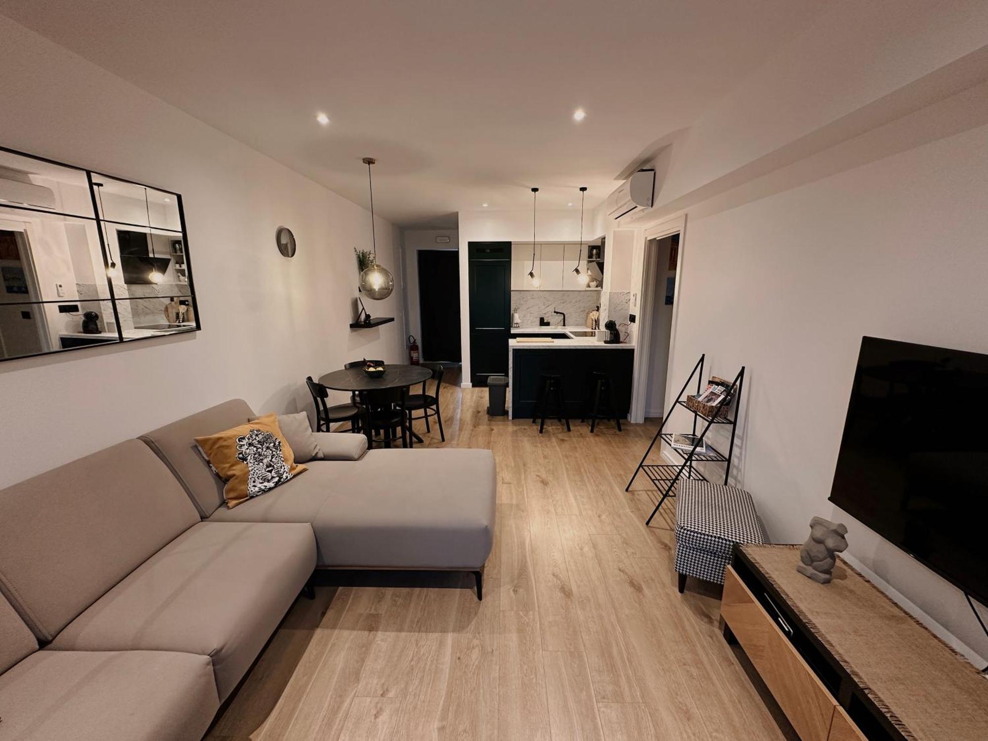 Dawn & Dusk - Modern Two Bedroom Apartment With Mountain Views Čilipi エクステリア 写真