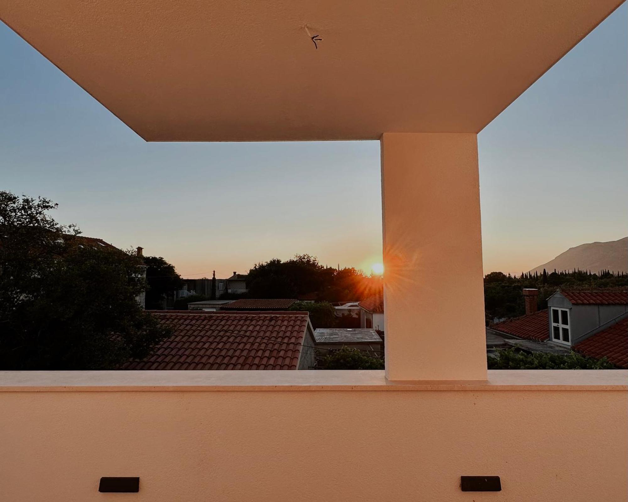 Dawn & Dusk - Modern Two Bedroom Apartment With Mountain Views Čilipi エクステリア 写真